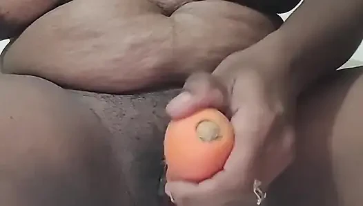 Pundaila Vitta Carrot - kaamini tamil ses