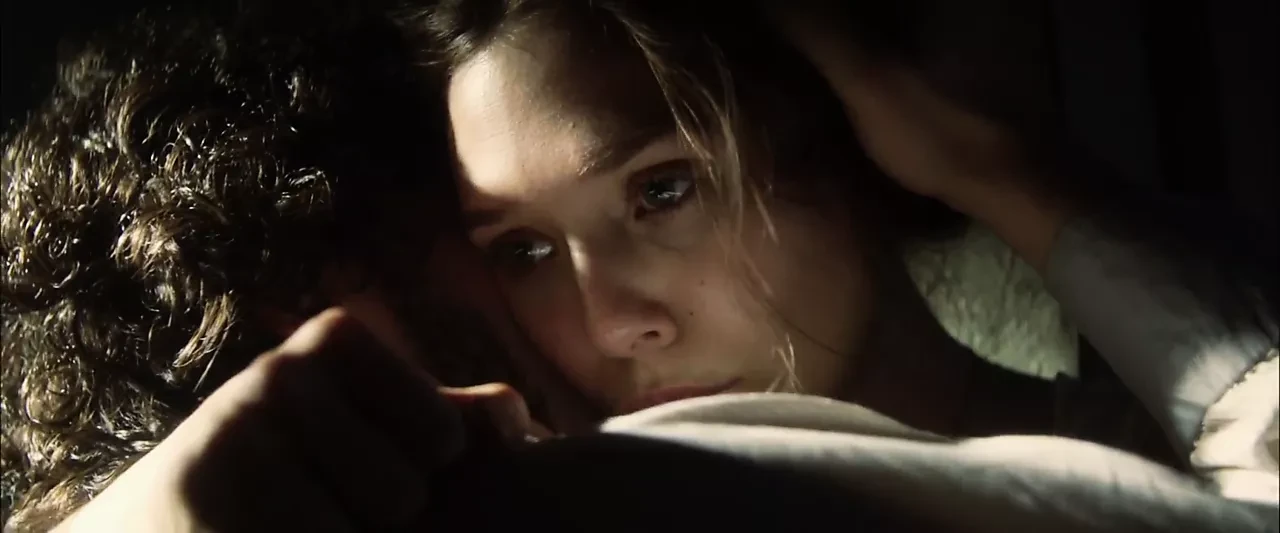 Elizabeth Olsen Sex Scene - In Secret
