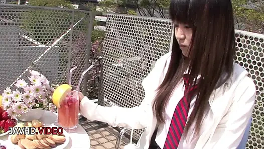 Ryo asaka'nın şehvetli duşu: tahrik edilen Asyalı genç kız kendi zevkiyle rahatlıyor