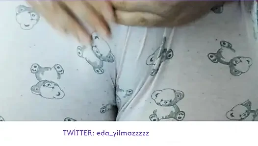 CAMELTOE- SWOLLEN PUSSY- MASTURBATE WITH PAJAMAS