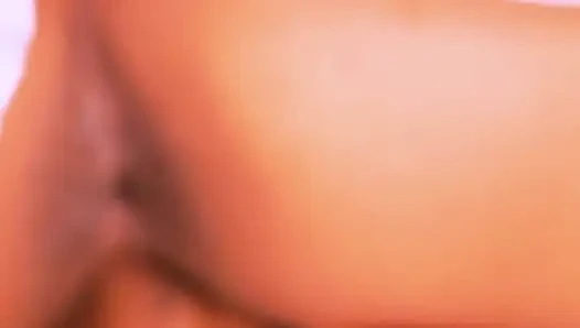 Güzel üniversiteli genç kız dersten sonra o yarağa bindikten sonra