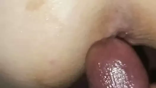 Abriendo su rico culo para venirme en el