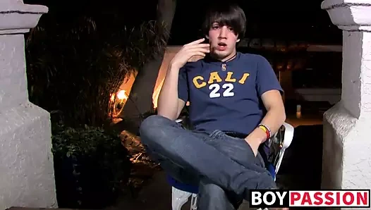 Görüşme yapılan genç twink Ürdün uzun masturbates ve cums