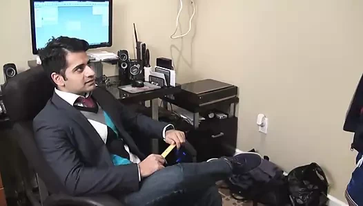 Tutsak Beden Eğitimi Öğretmeni