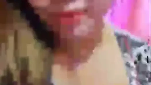 Tante berliana pamer toket sexy1