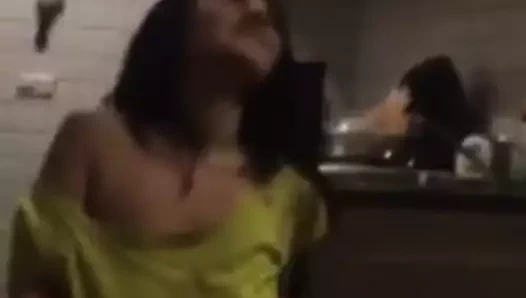 azgın bebek dans