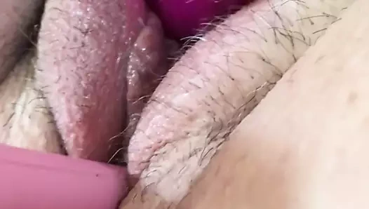 Benden daha fazlası ve benim kedi ile oynayan koca!