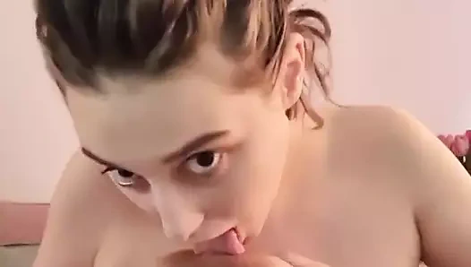 Büyük göğüslerimi emiyor 2