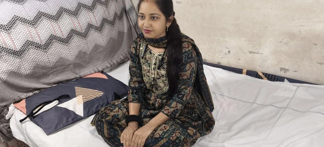 Hintli kadın hintli kadın romantizmin tadını çıkarıyor