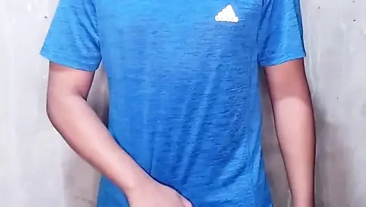 Genç latin odasında mastürbasyon yapıyor 2