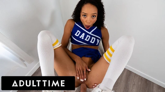 ADULT TIME - Alexis Tae mükemmel götünü ve amcığını sikmeni istiyor! Kız arkadaş deneyimi bakış açısı!