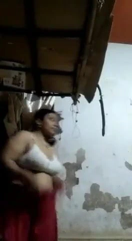 Hint desi yenge büyük meme, yenge elbise değiştirmek, nekad