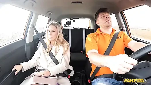Sahte sürücü kursu - yol öfkesi ve ardından sert sikiş, şanslı arı yüze boşalmayı bekleyemiyor