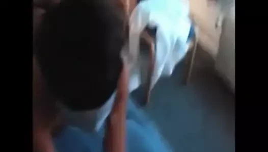 Aldatılan korkak izlerken eş ile büyük horoz arkadaş