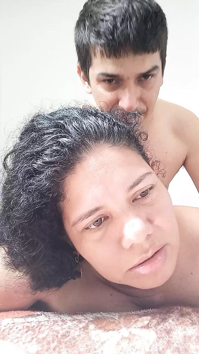 Evli kadın gırtlağına kadar emiyor güzel putiwife