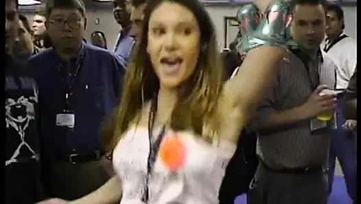 şehvetli delisi ile sıkı vücut alır onu pembe KEDİ dövülerek