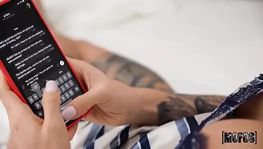 Mofos - solar kate dildo ile ateşli randevuya çıkıyor