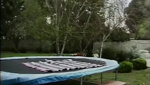 Sürtük genç kız sokakta yakalandı ve sikildi