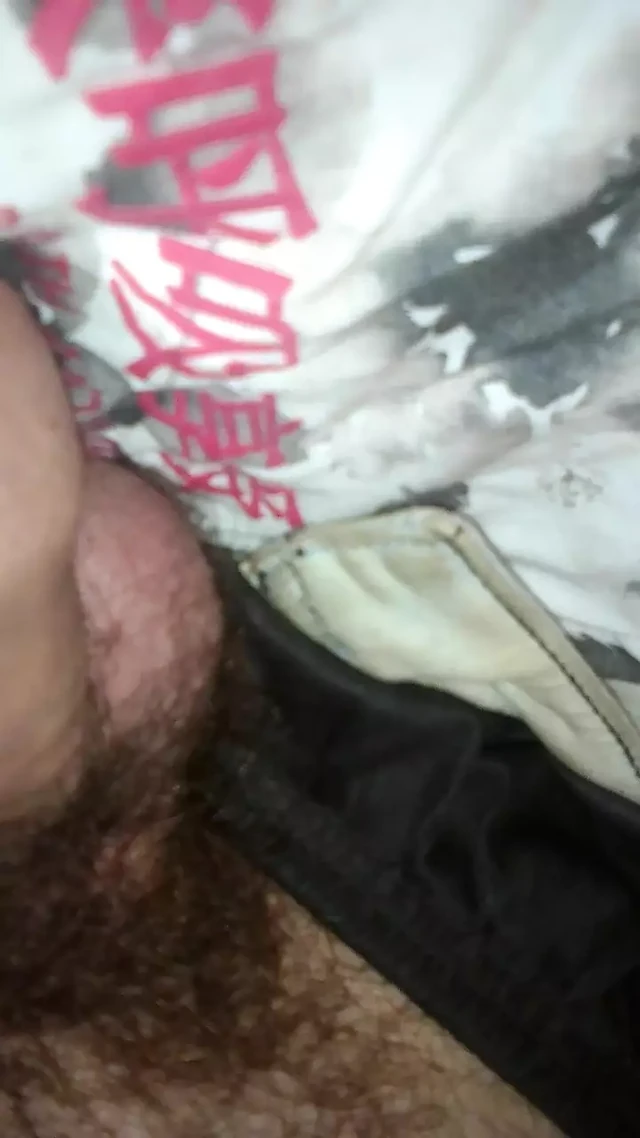 Süt dolu büyük penisli genç Kolombiyalı porno
