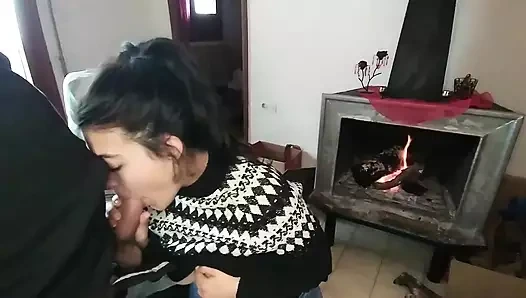 Amatör oral seks ve doğal göğüsler – ateşli kız