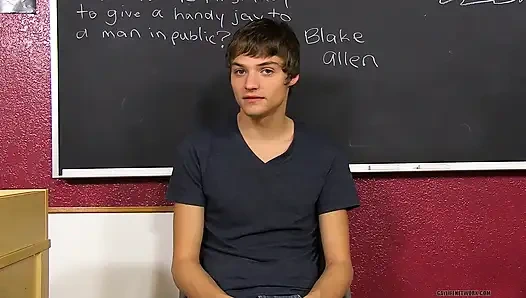 Blake sakso çekmeyi seviyor