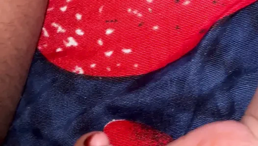 TÜM DOĞRU YERLERE SÜRTÜNÜYOR