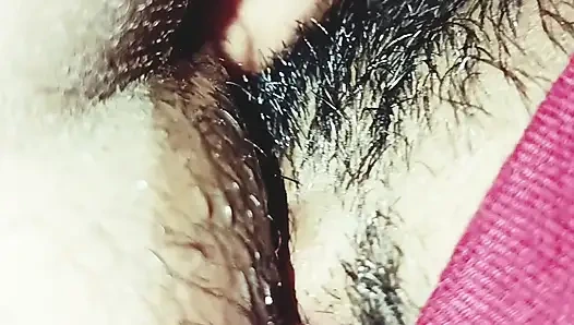 Kız arkadaş amcık yalıyor ve emiyor ev yapımı video