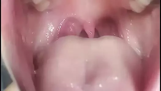 Arjantinli kız erkek arkadaşını mikro penisi için aşağılıyor. Sph Cuckold