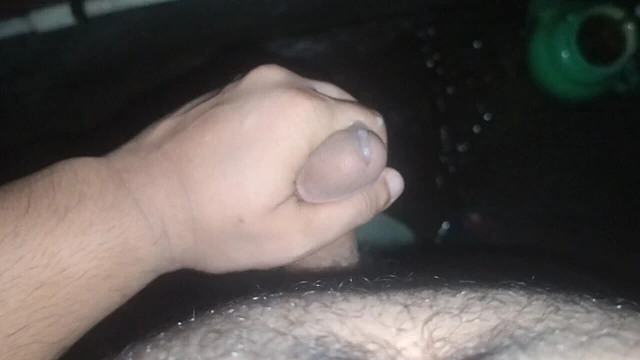 I fuck my girlfriend mom in bathroom