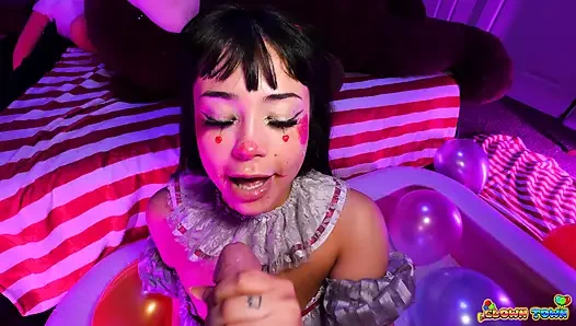 Palyaço kasabası ep.5 tatlı beca barbie sperm delisi bir fahişe