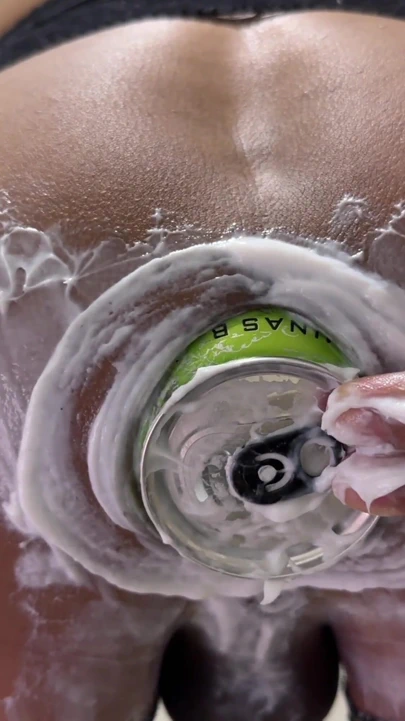 Götü açık bir transeksüel fahişe görmeyi seviyor musunuz? | Klip 1