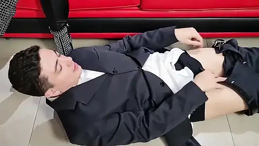 Seksi dominatrix terapi fantezisi bir kaybedene hak ettiği tedaviyi verdi