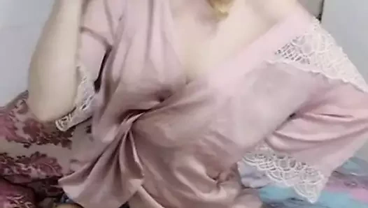 18 yaşında sarışın!