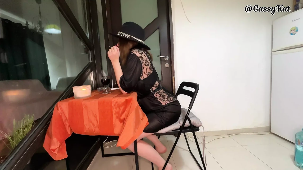 Mistress Farting and Smoking