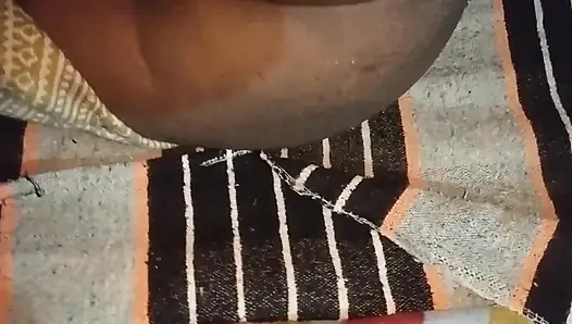 Hintli kadın büyük götlü domaltarak sikişiyor