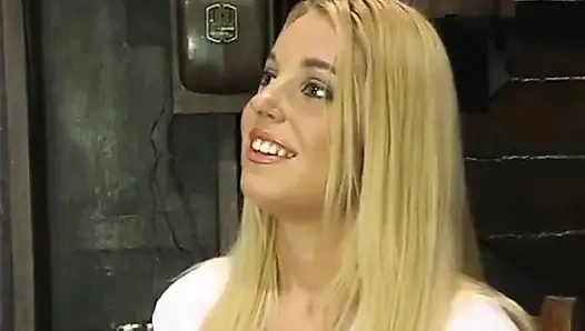 Alex Sanders ve Hollie Stevens