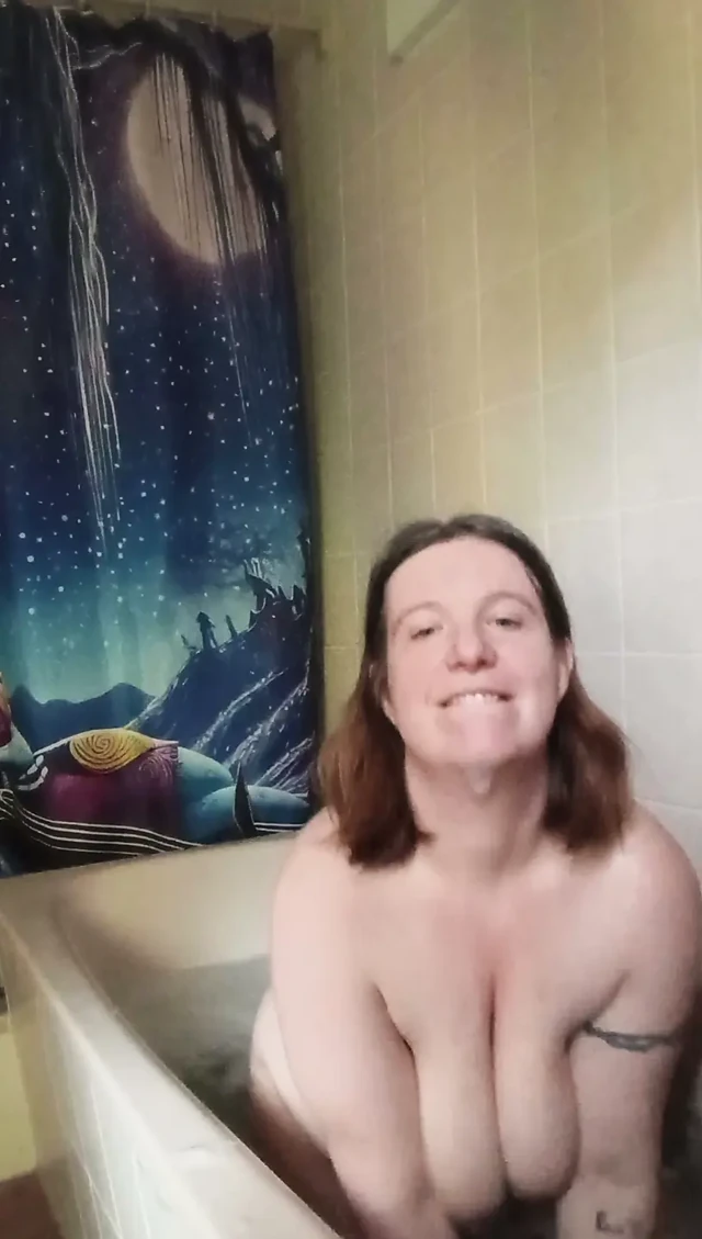Benimle birlikte banyo yap