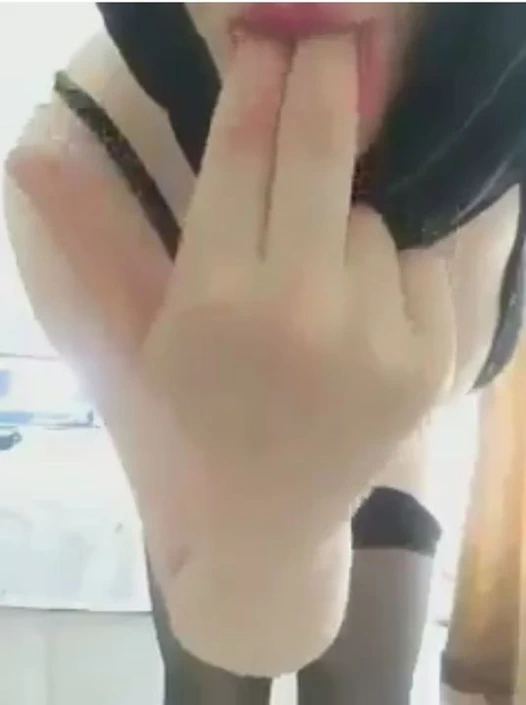 Sıcak türk bbw genç 18yo muslim kız gösterileri vücut mastürbasyon