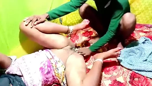 Padosi bhabhi ki desi chudai ghar par