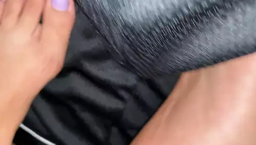 Wifes seksi ayaklar kızdırmak