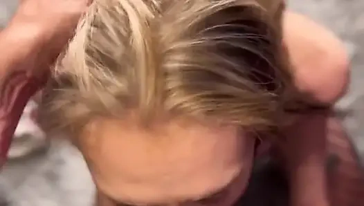 Minyon döl sürtük yarak emiyor ve dölleniyor bakış açısı