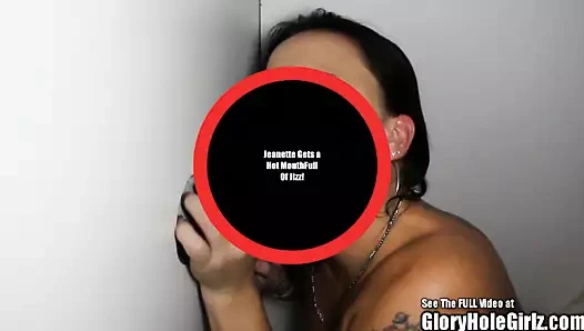 striptizci emme aletin içinde zafer delik