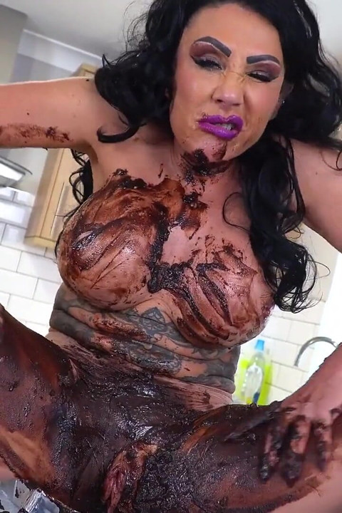 Nicole DuPapillon döl damlatarak pasta yapıyor bölüm 2