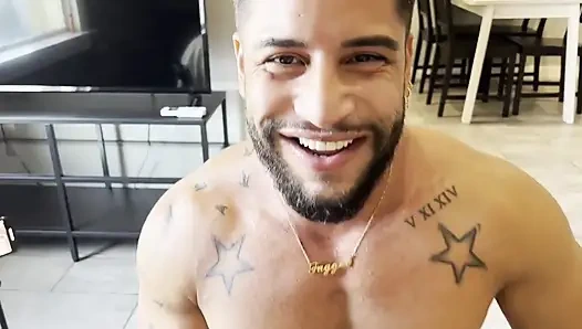 Yakışıklı brock banks tarafından harika dil kırbaçlama