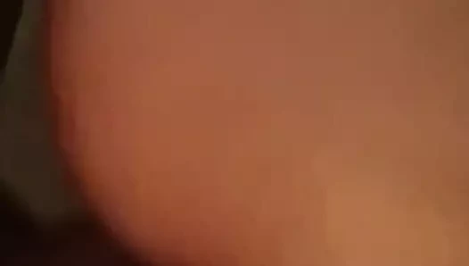 Ma chienne de femme prise en levrette comme elle l'aime