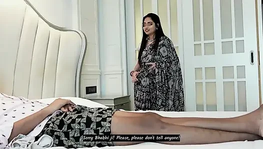 Ateşli Hintli kadın desi sari ile sikiliyor