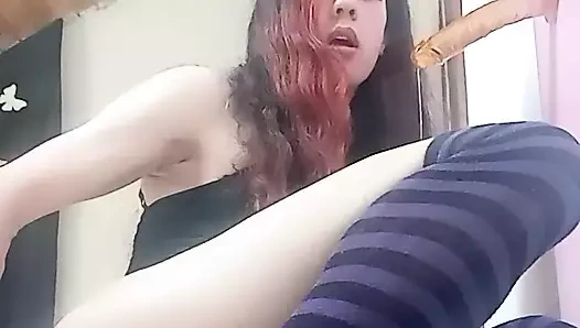 Kadın kılıklı dildo spitroast ve döl