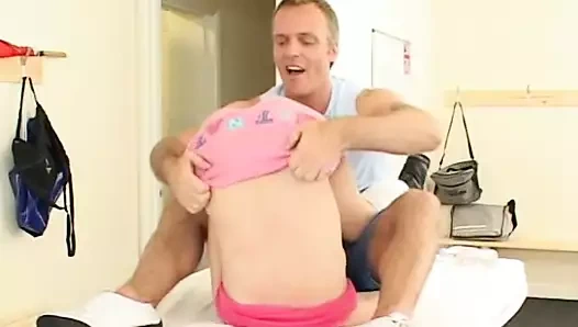 İngiliz sürtük avalon gets becerdin tarafından ian tate yukarı ona anal geçit