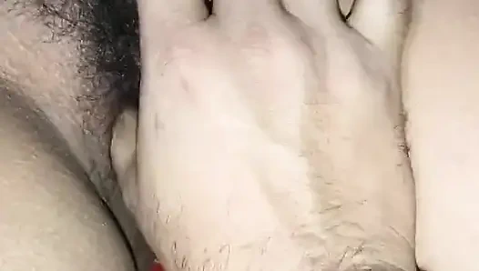 Desi Pooja Bhabhi Apni Chut Masajı