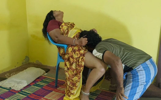 Ev Sahibi Teyze Kirayı Toplamaya Gelmişti. Onunla Cinsel Oyun Oynadım Ve O Olgun Kadınla Seks Yaptım